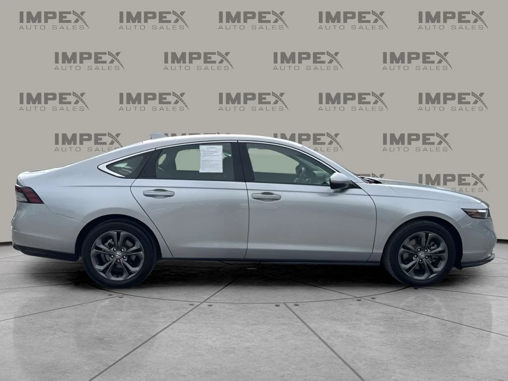 Used 2025 Gray Honda EX-L image 6