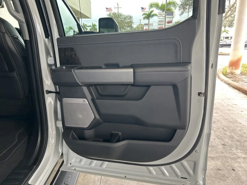 Used 2025 Gray Ford Lariat image 34