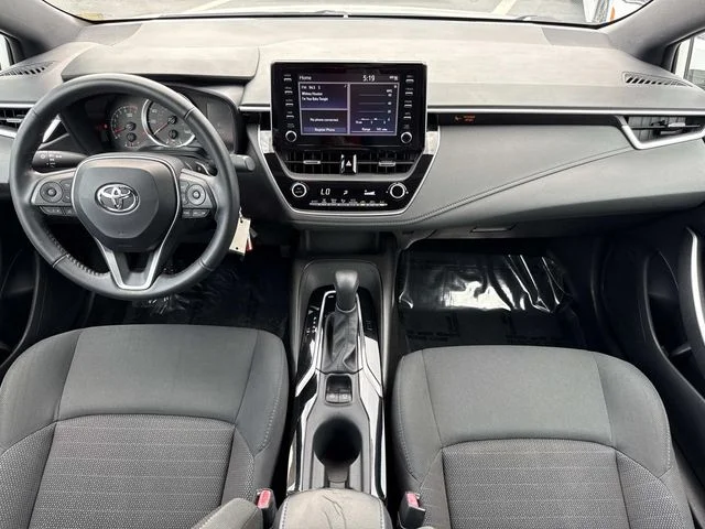 Used 2020 White Toyota SE image 19