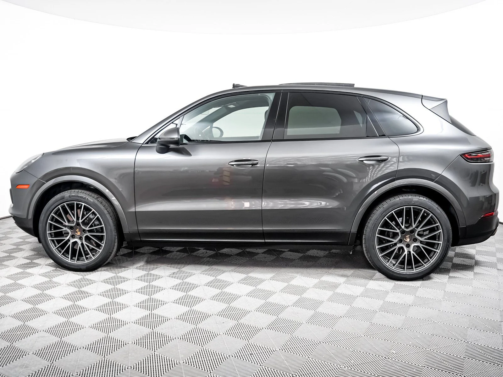 Certified Used 2023 QUARTZITE GREY Porsche  image 2
