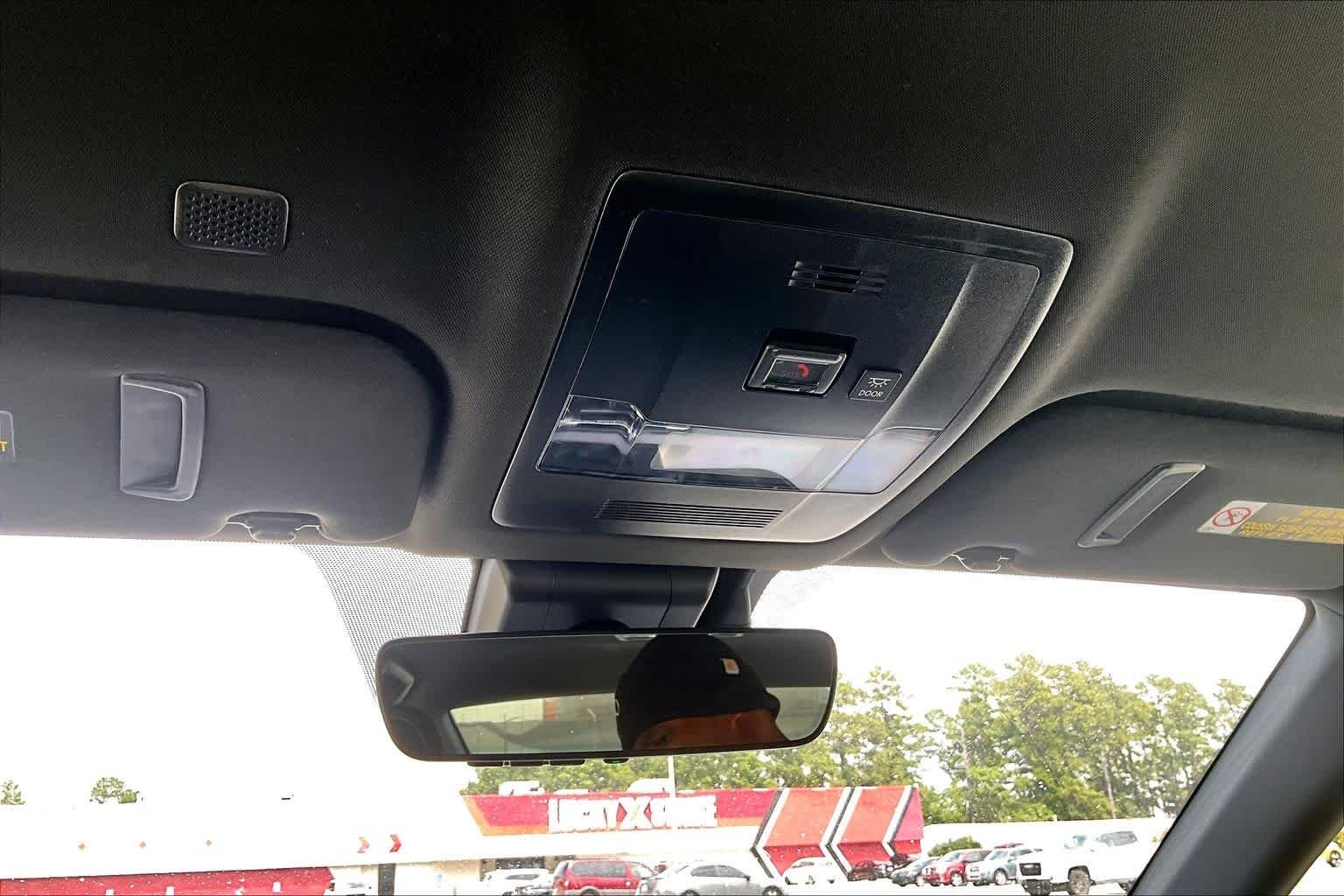 Used 2021 Atomic Silver Lexus  image 39