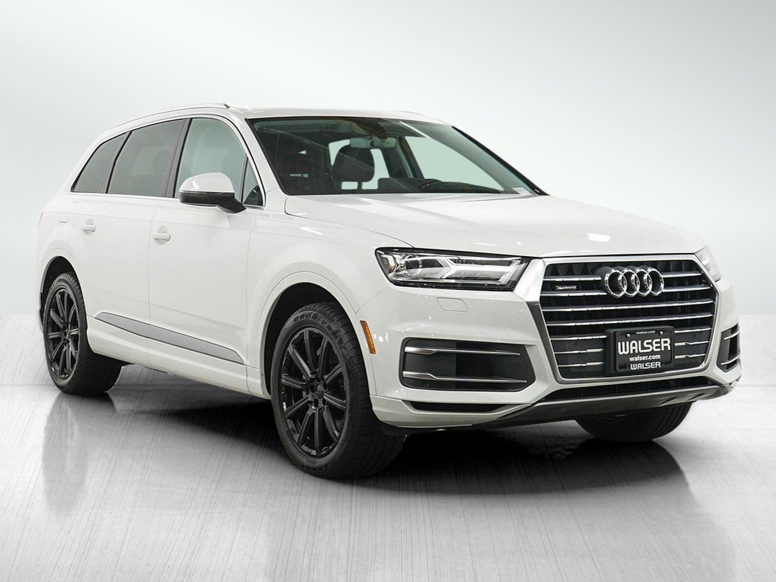 Used 2017 White Audi quattro image 7