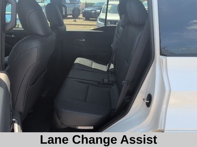 Used 2025 White Pearl Lexus 550 Premium+ image 13