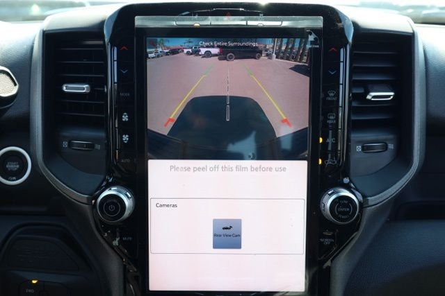 New 2026 Diamond Black Crystal Pearl-Coat Exterior Paint RAM Tradesman image 28