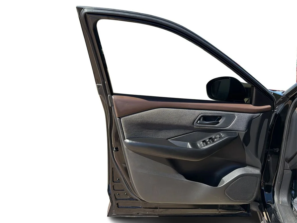 Used 2023 Super Black Nissan S image 18