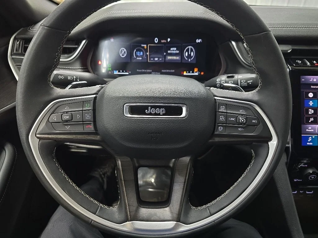 Used 2024 Black Jeep Limited image 19