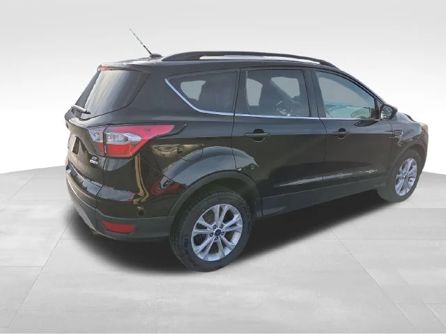 Used 2018 Black Ford SE image 7
