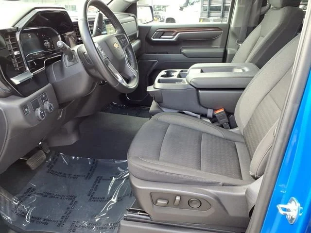 Used 2025 Riptide Blue Metallic Chevrolet LT image 12