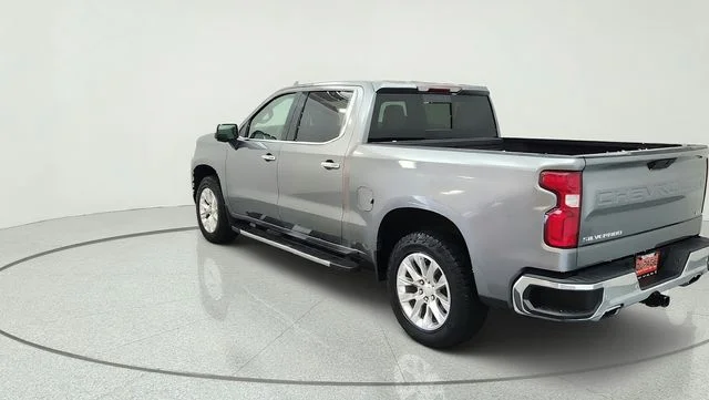Used 2021 Gray Chevrolet LTZ image 8