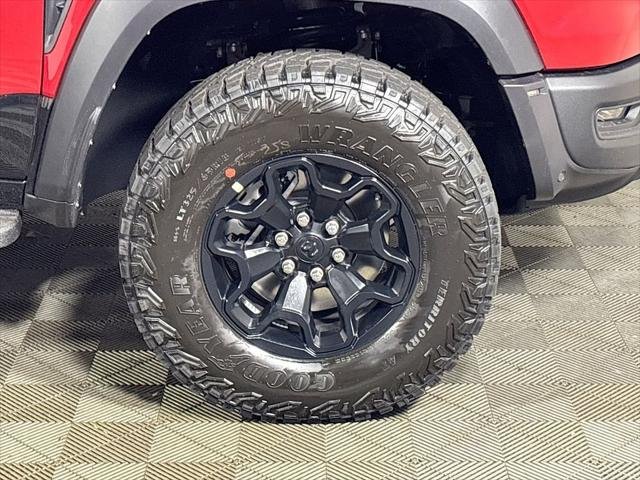 New 2026 Molten Red Pearl-Coat Exterior Paint RAM RHO image 23
