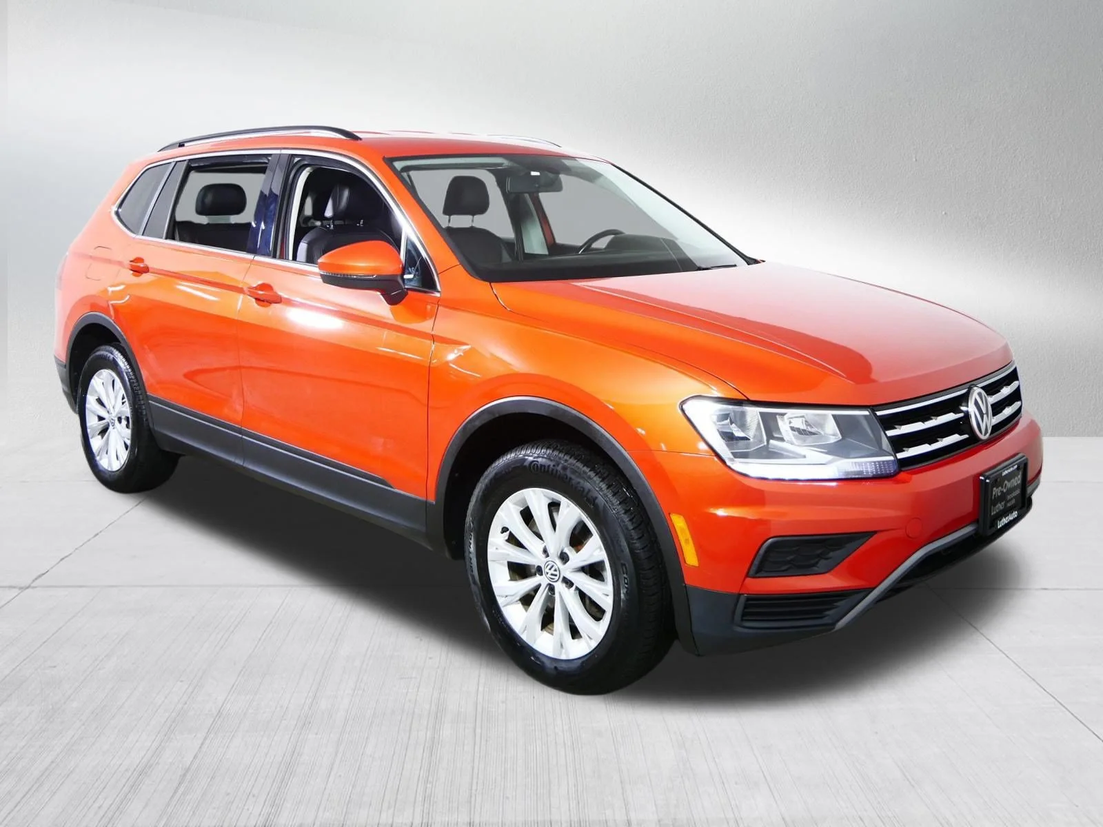 Used 2019 Habanero Orange Metallic Volkswagen SE image 1