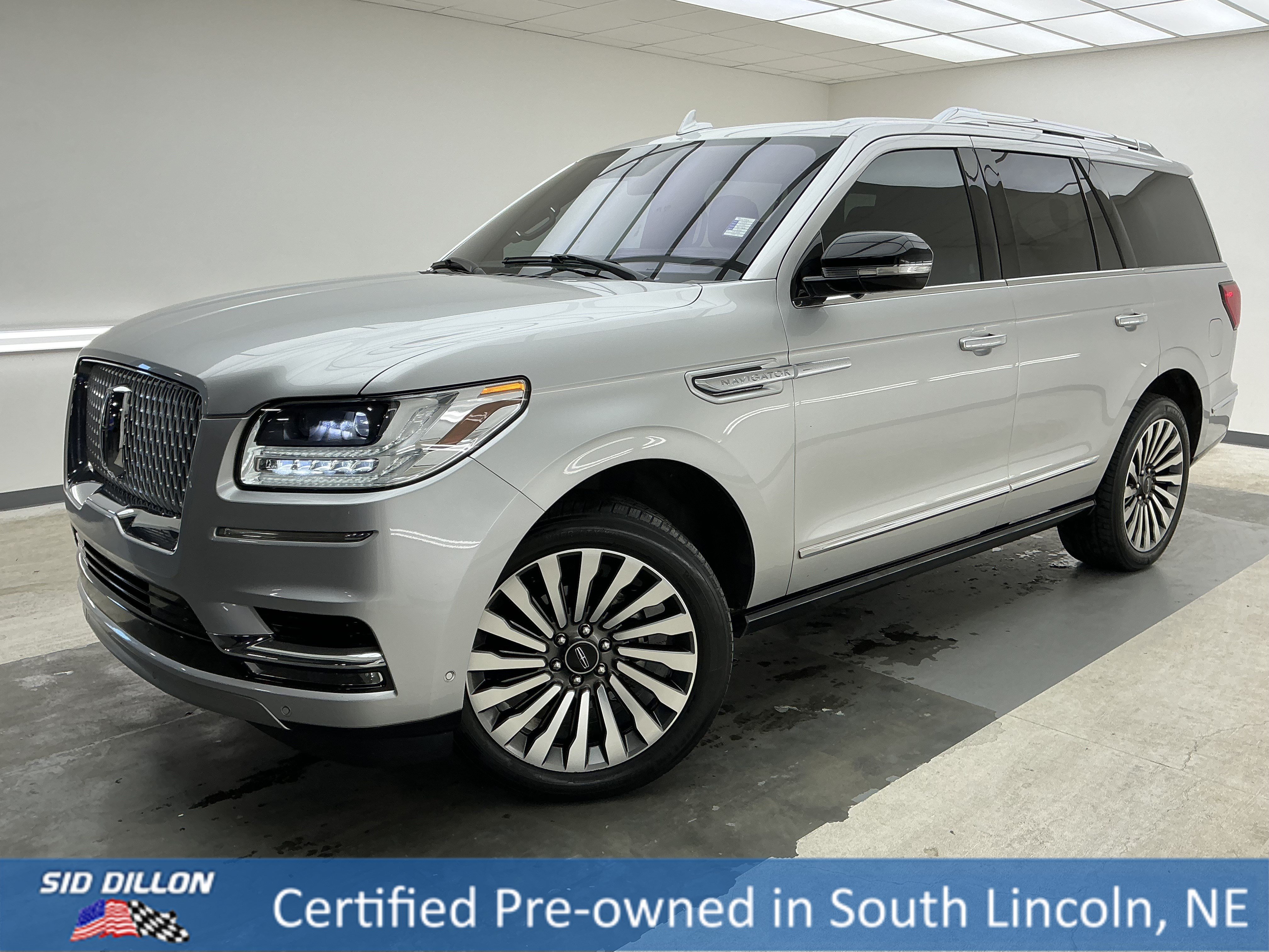 Certified Used 2018 Gray Lincoln Reserve image 1