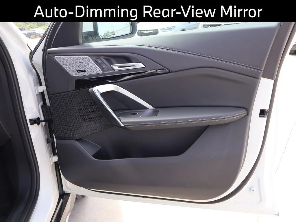 2025 BMW X1 28i - Photo 12