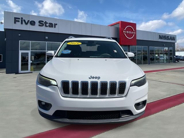 Used 2019 Jeep Cherokee Latitude with VIN 1C4PJLCB5KD333123 for sale in Florence, SC