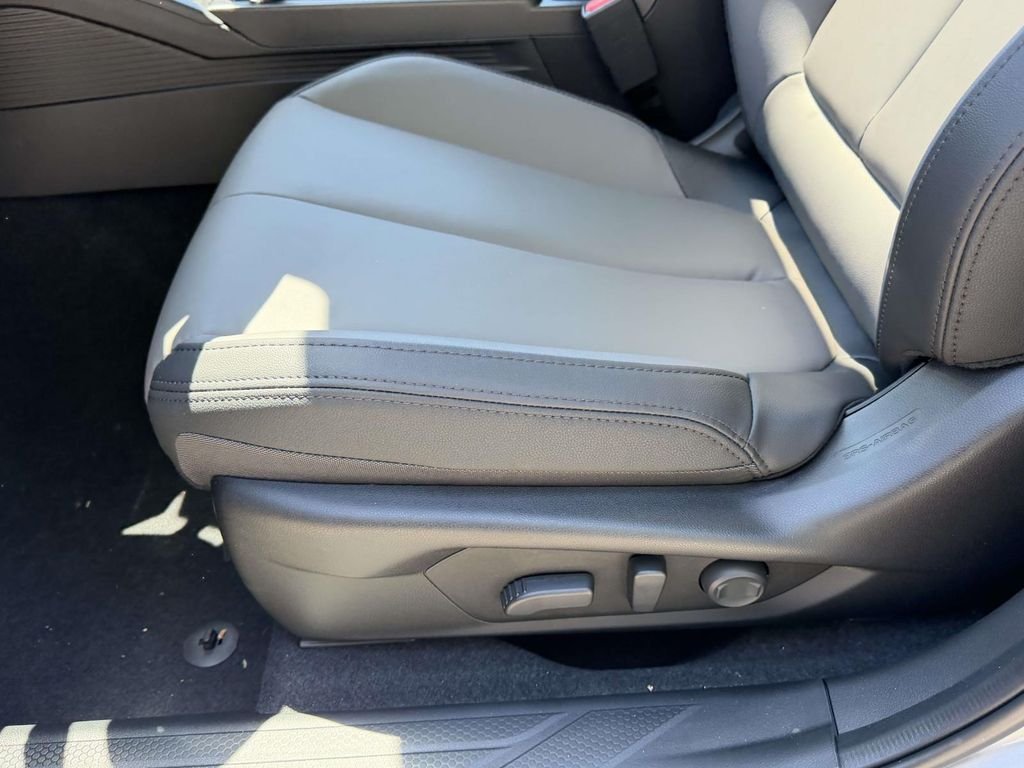 New 2026 ICE SILVER METALLIC Subaru Premium image 16