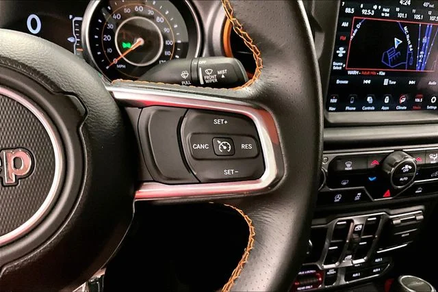 Used 2023 Black Clearcoat Jeep Mojave image 29