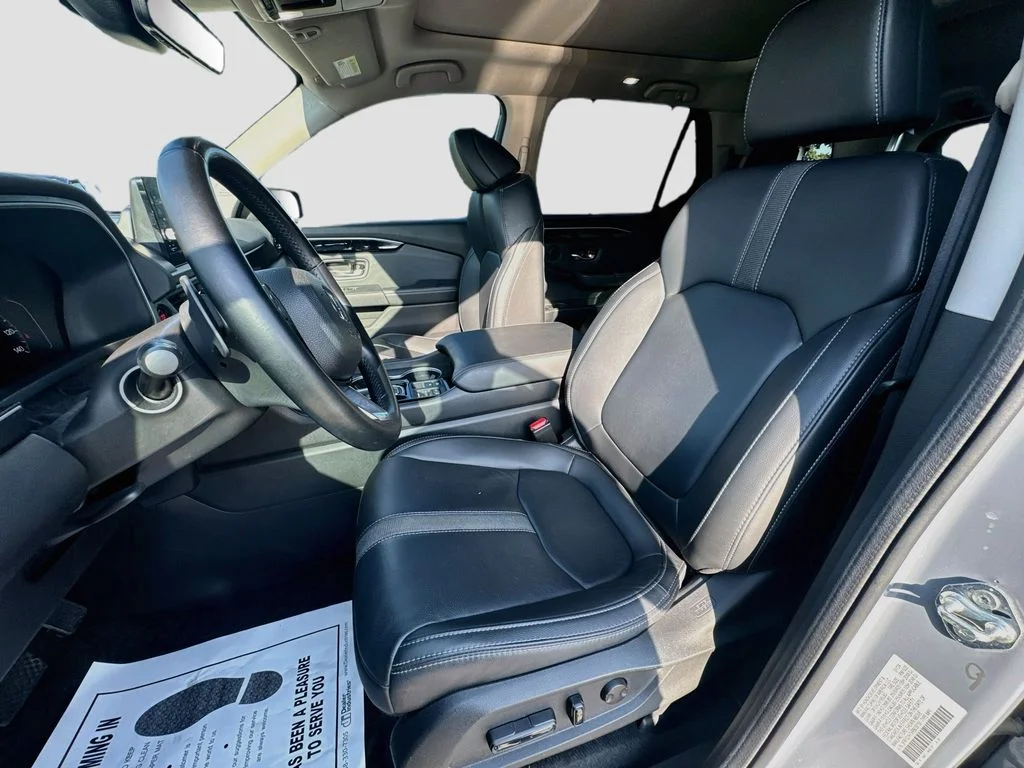 Used 2024 Gray Honda Touring image 25