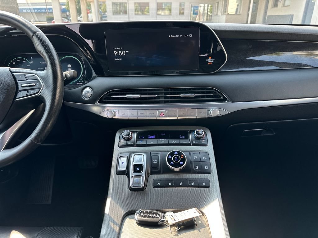 Used 2020 Black Hyundai Limited image 16