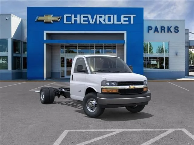 New 2026 Summit White Chevrolet 1WT image 1