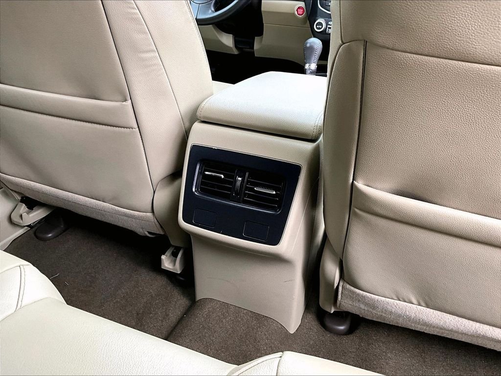 Used 2018  Acura Base image 26