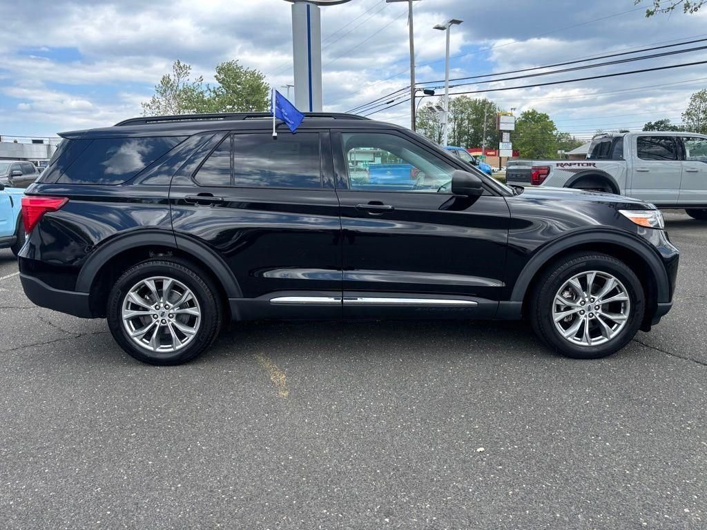 Certified Used 2022 Black Metallic Ford XLT image 9