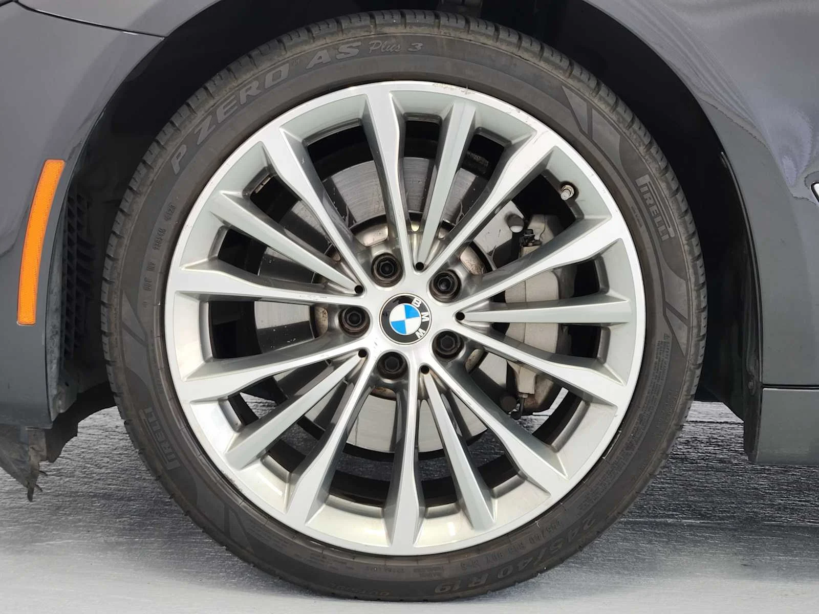 Used 2023 Dark Graphite Metallic BMW 530i image 11