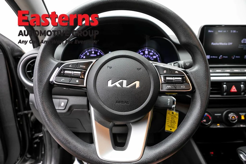 Used 2024 Black Kia LXS image 10