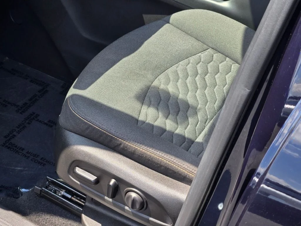 Used 2021 Midnight Blue Metallic Chevrolet LT image 23