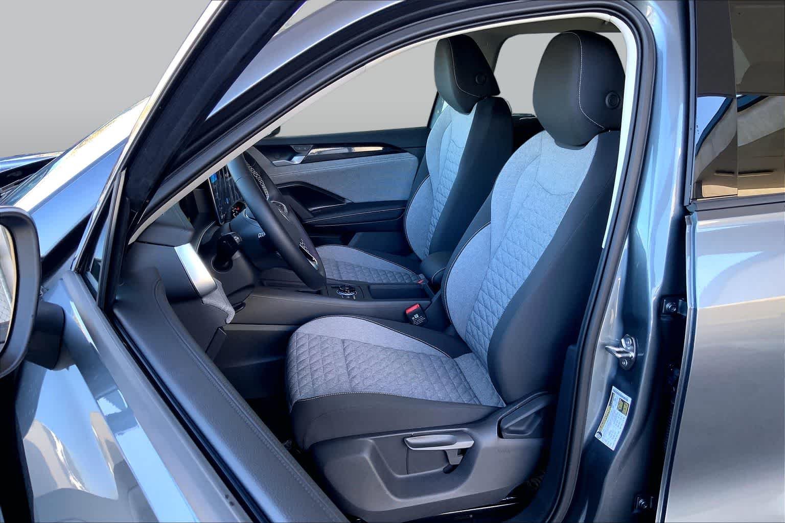 New 2026 Platinum Gray Metallic Volkswagen S image 9