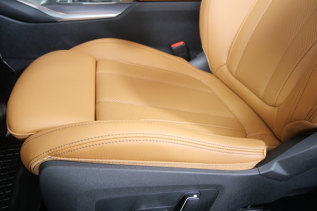 New 2027 Black Sapphire Metallic BMW 430i image 10