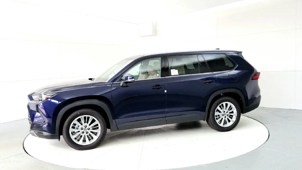 New 2026 Blueprint Toyota Platinum image 3