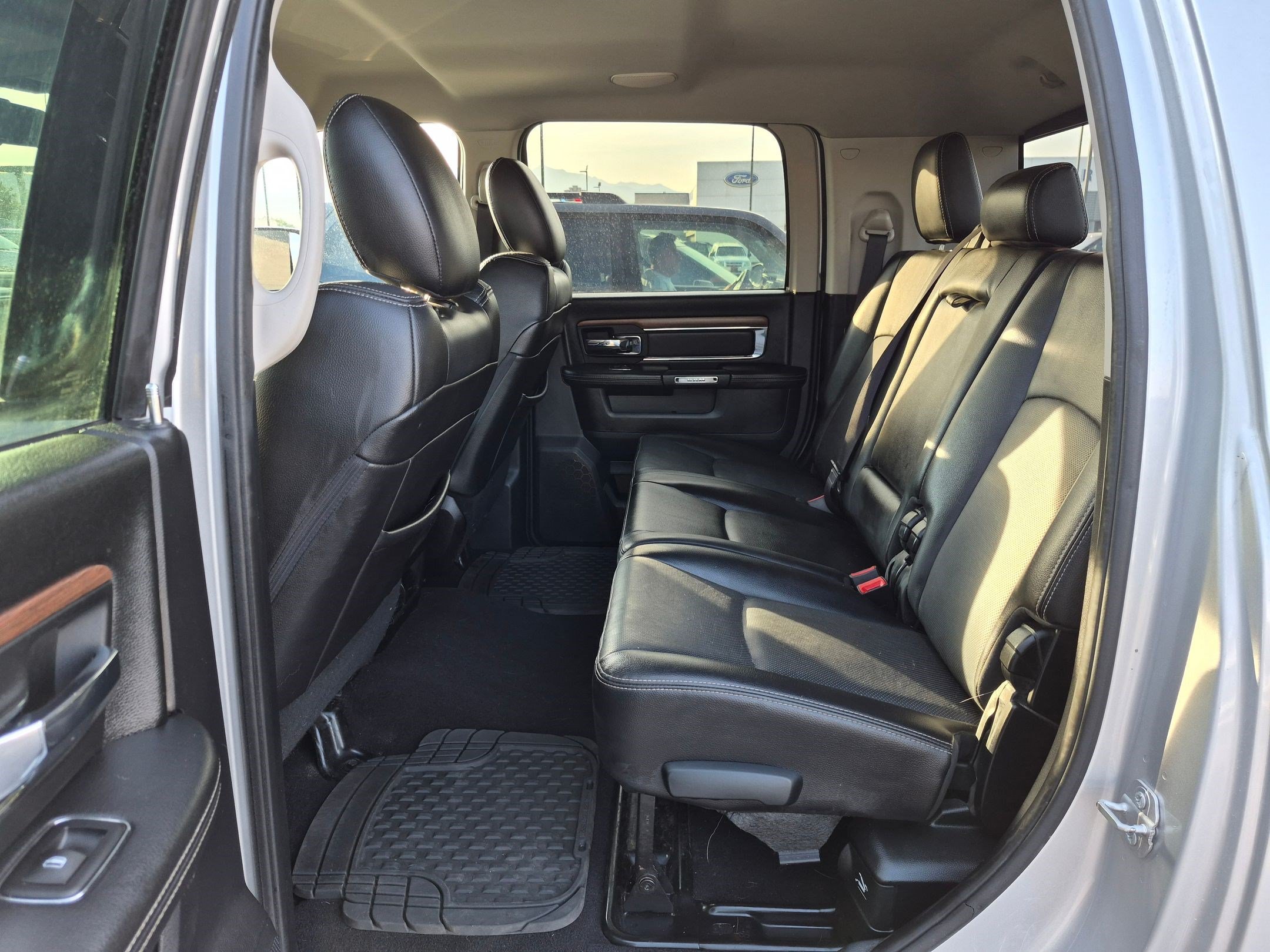 Used 2016 Bright Silver Metallic Clearcoat Ram Laramie image 25