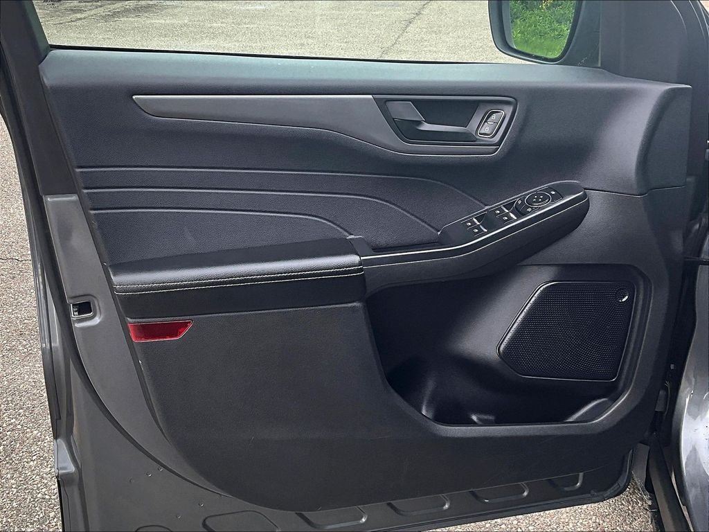 Used 2024 Gray Ford Active image 9