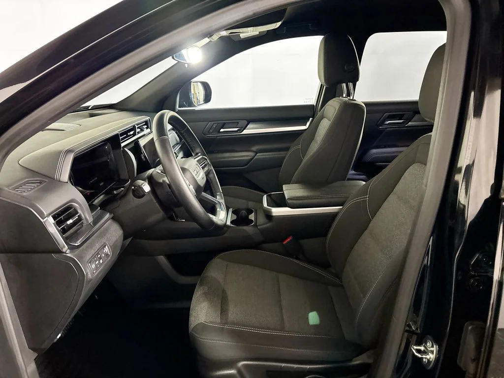Used 2025 Black GMC Elevation image 11