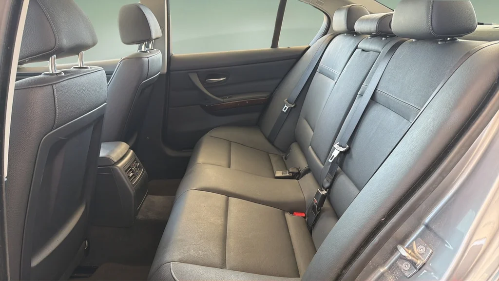 Used 2010 Space Gray BMW  image 16