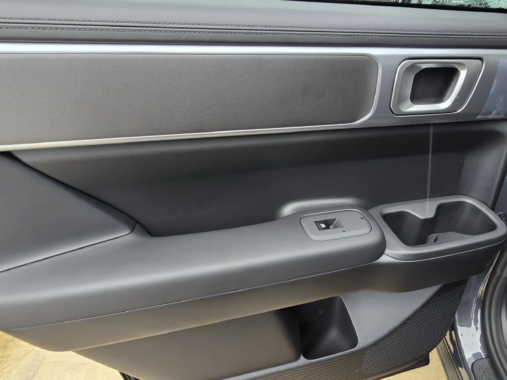 New 2027 Gray Hyundai SE image 12