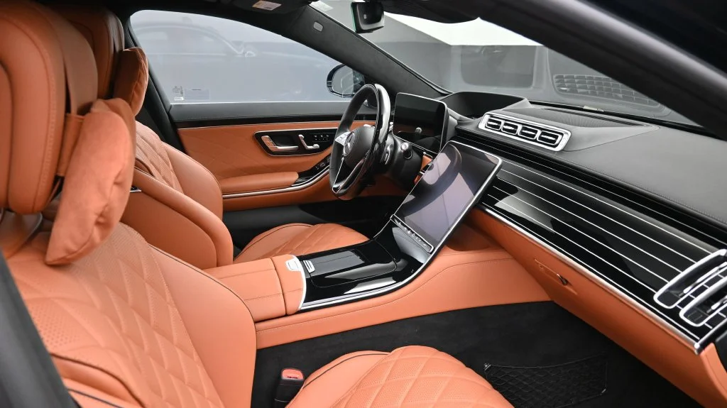 Used 2026 Black Mercedes-Benz S 580 image 2