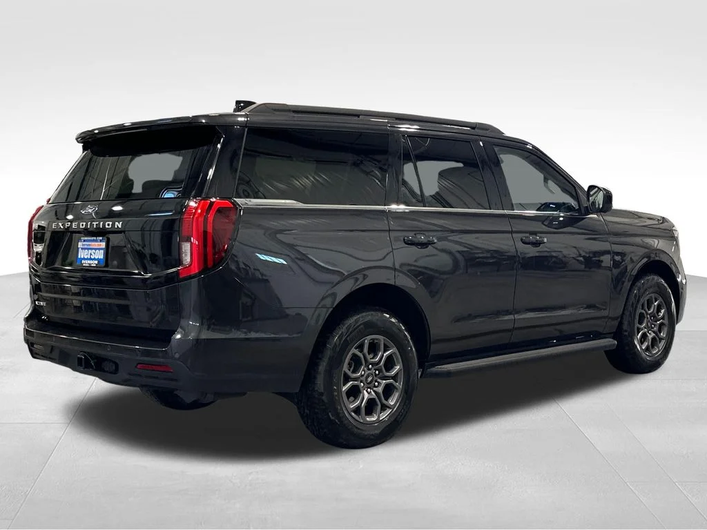 Used 2025 Gray Ford Active image 7