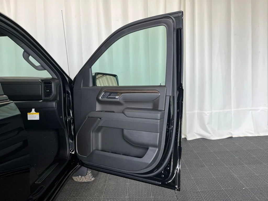 New 2026 Black Chevrolet LT image 18