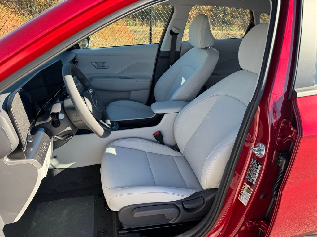 2026 Hyundai Kona SE - Photo 12