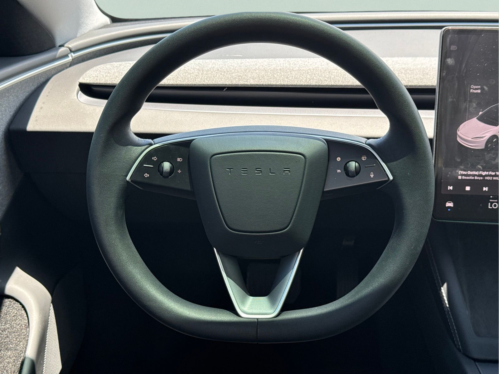 Used 2025  Tesla Long Range image 10