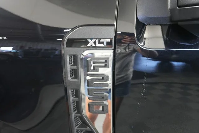 New 2026 Agate Black Metallic Ford F-250® XLT image 23