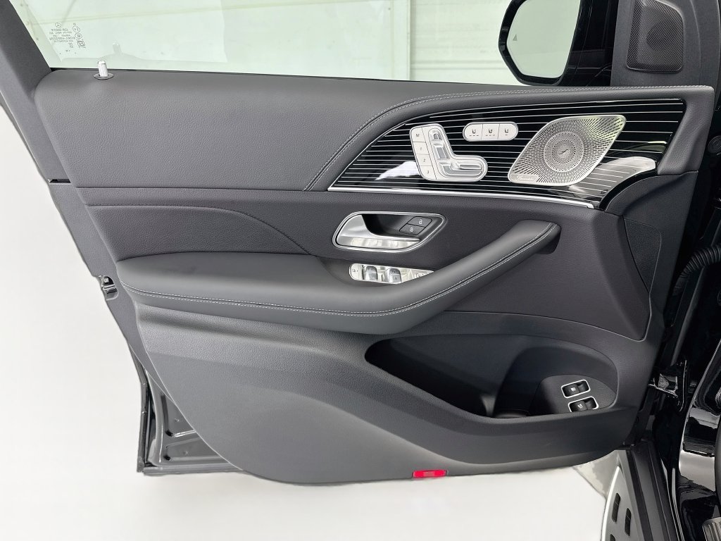 New 2027 Black Mercedes-Benz  image 23