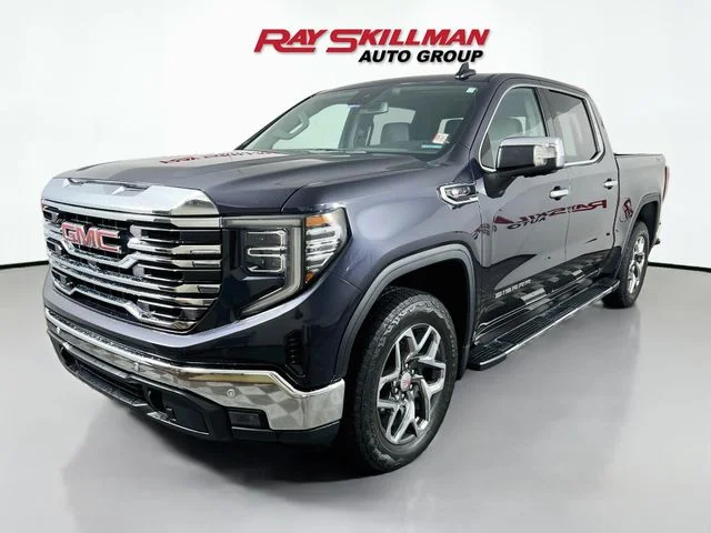 Used 2023 Silver GMC SLT image 3
