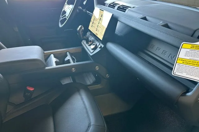 New 2026 Woolstone Green Land Rover S image 15