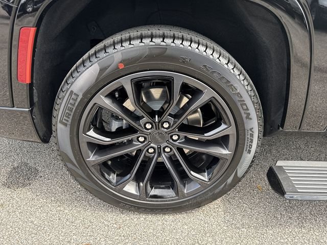 New 2026 Black Jeep Summit Reserve image 19