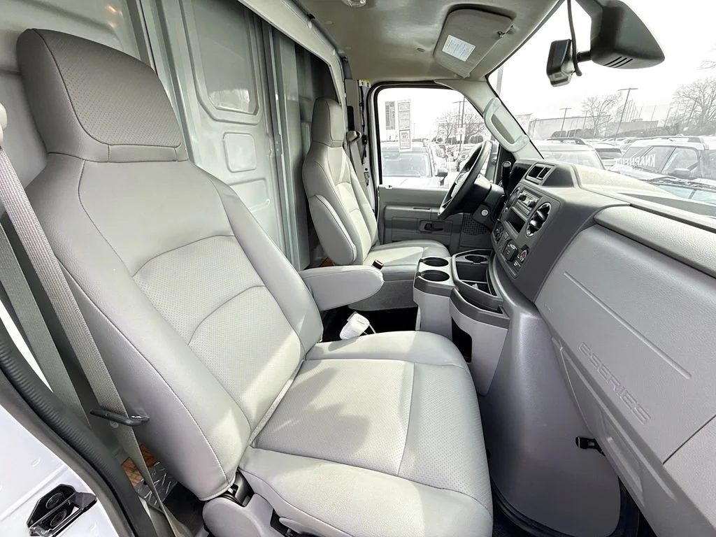 New 2026 Oxford White Ford E-450 DRW image 23