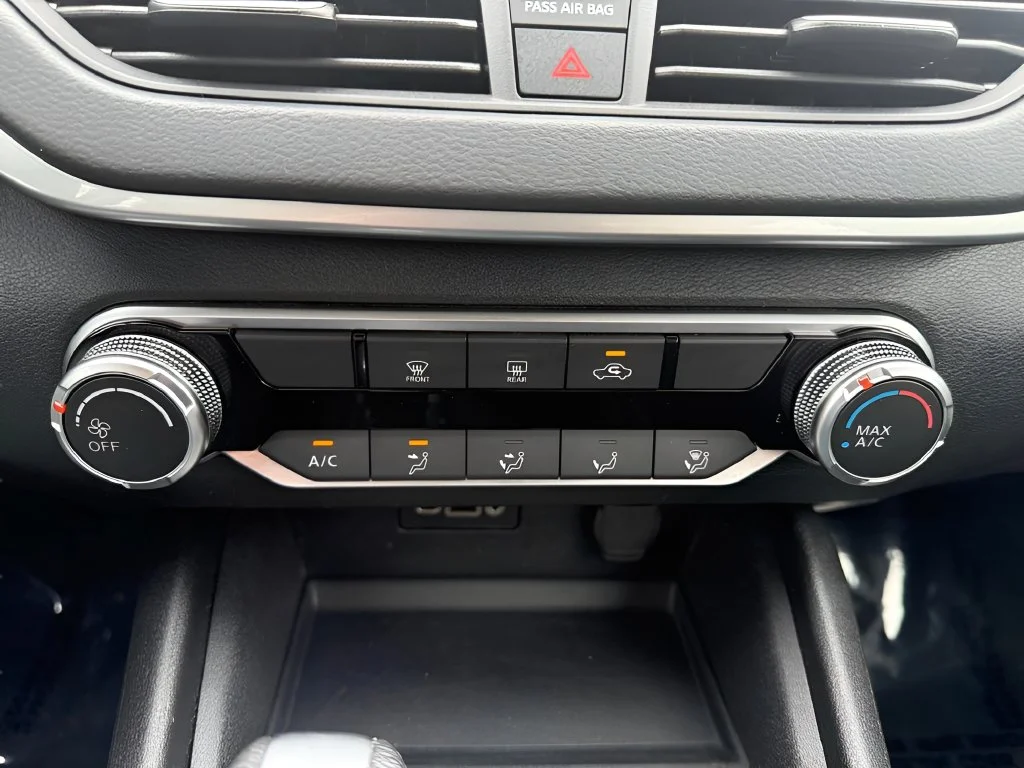 Used 2025 Black Nissan 2.5 S image 20