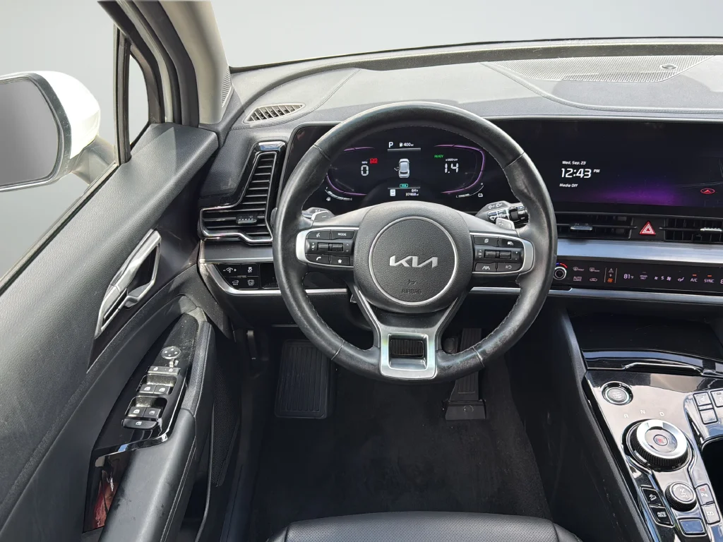 Used 2023 White Kia EX image 30