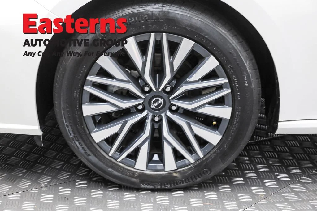 Used 2024 White Nissan 2.5 SV image 31